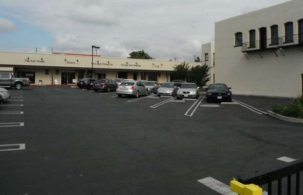 Walnut Hill Center: 185 N Hill Ave, Pasadena, CA 91106